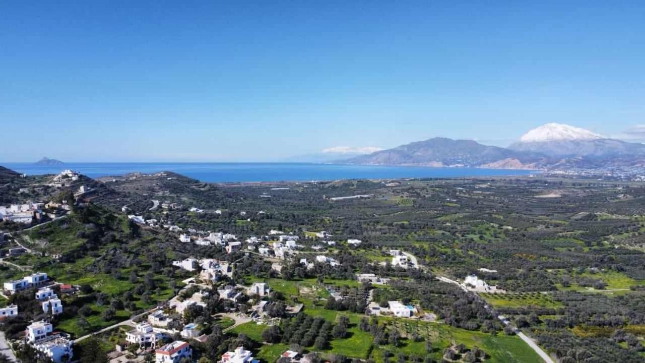 Xenonas Apartment Kamilari Bagian luar foto