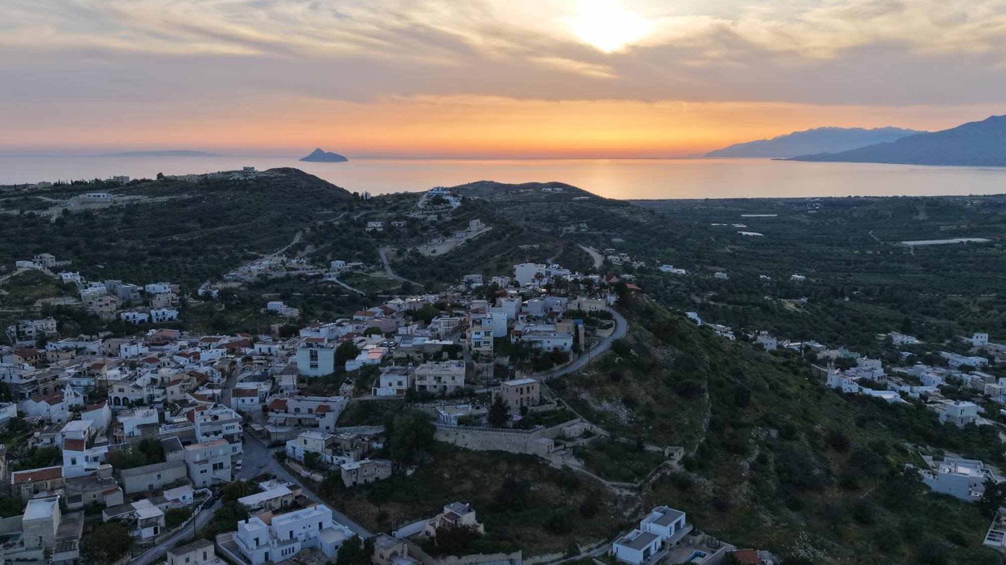 Xenonas Apartment Kamilari Bagian luar foto